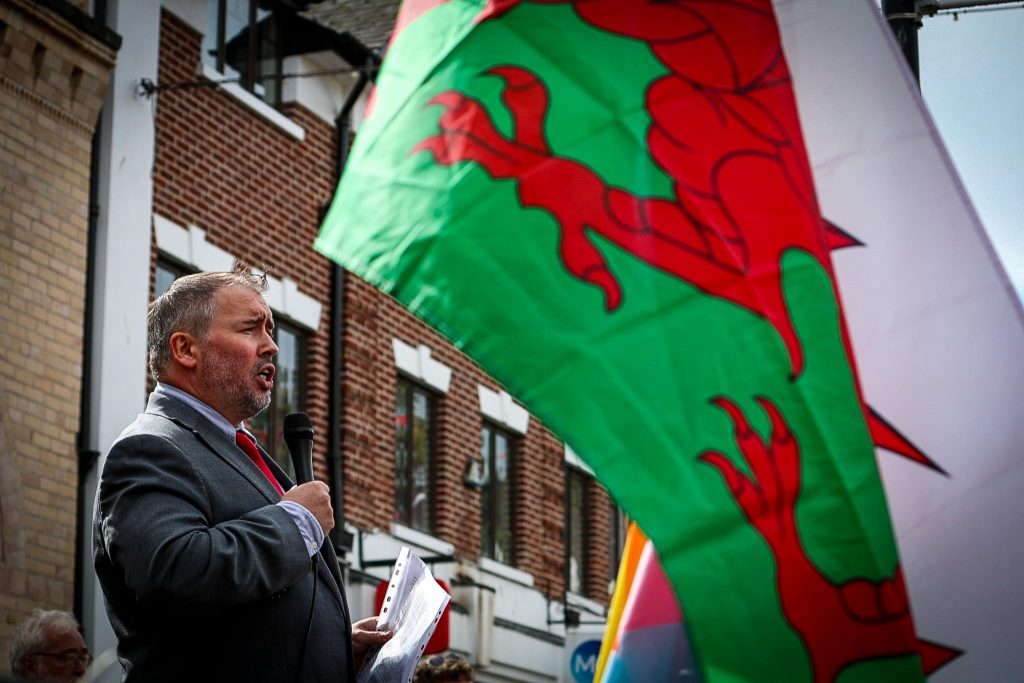 Steve Witherdean MP addressing the counter demonstration in Newtown 2023-09-13.